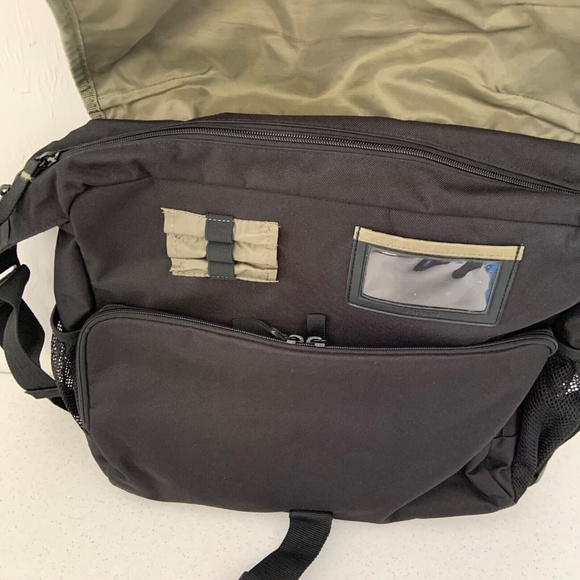 Targus Incognito Messenger Laptop Notebook Shoulder Bag Black - Picture 8 of 16